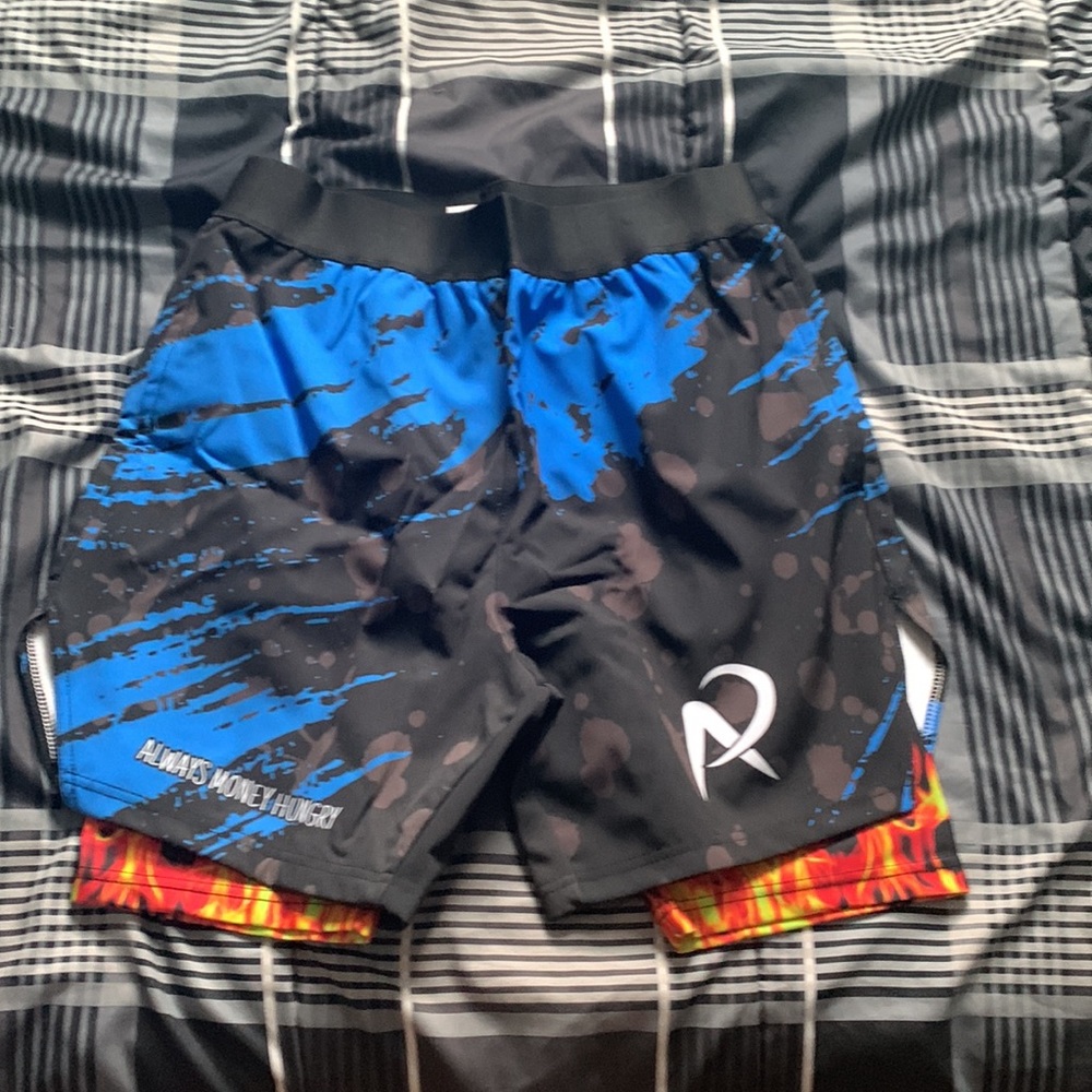 Mens pattern swim trunks - Picture 3 of 3